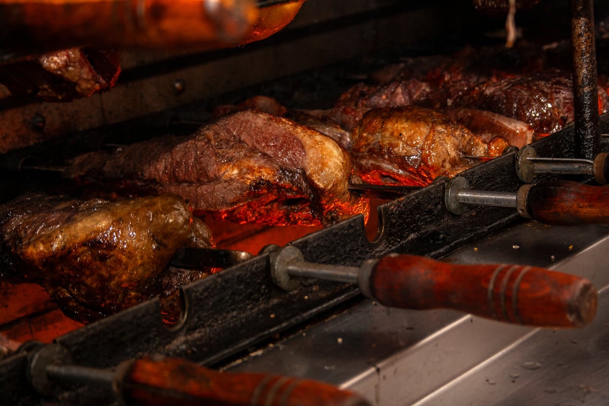 Ambiente da churrascaria DOMUS em Bristol